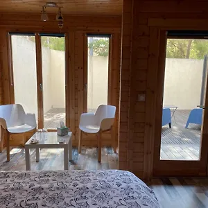 De La Source Chalet Rognac